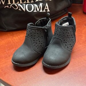 OshKosh B'gosh Black Girls' Ankle Boots with Laser-Cut Detail